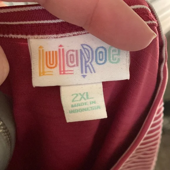 🆕❤️Lularoe- Red & White Striped Amelia - Picture 7 of 9